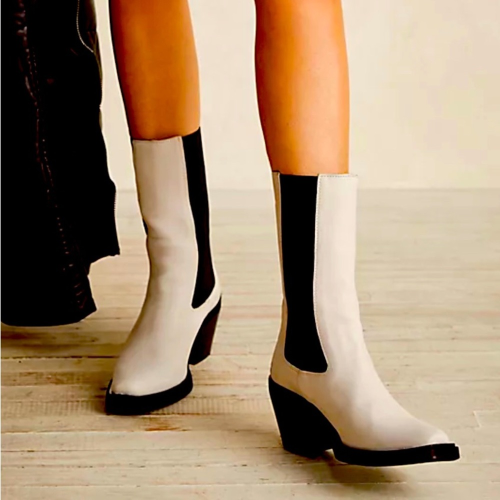 NIB Free People Huntley High Ankle Chelsea Boots Bone/White 38